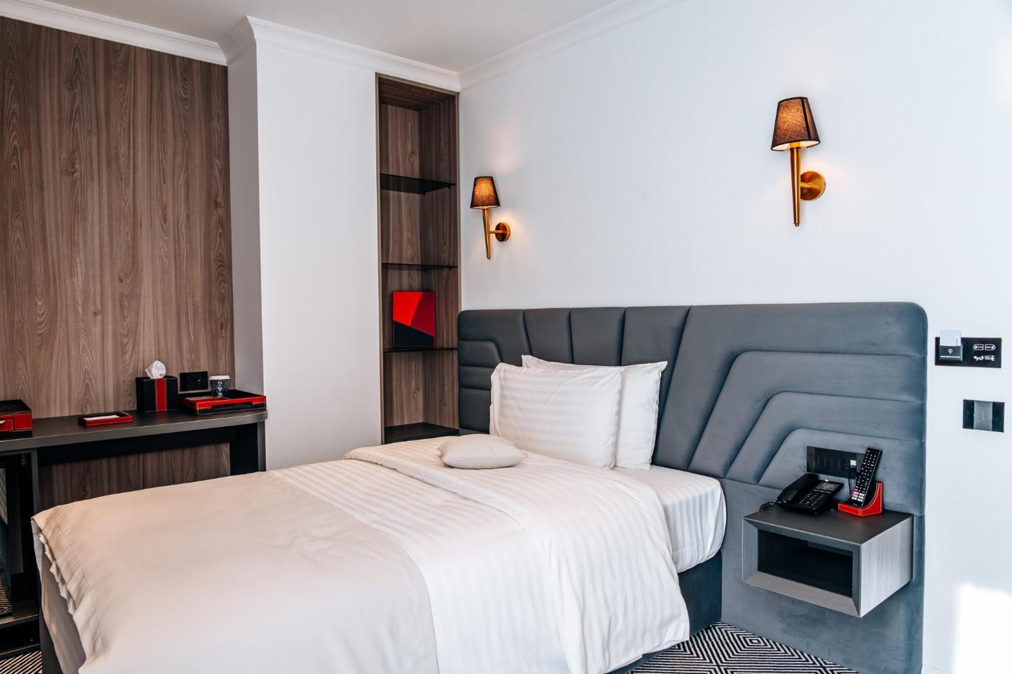 Sky Airport Hotel Cluj-Napoca Rum bild